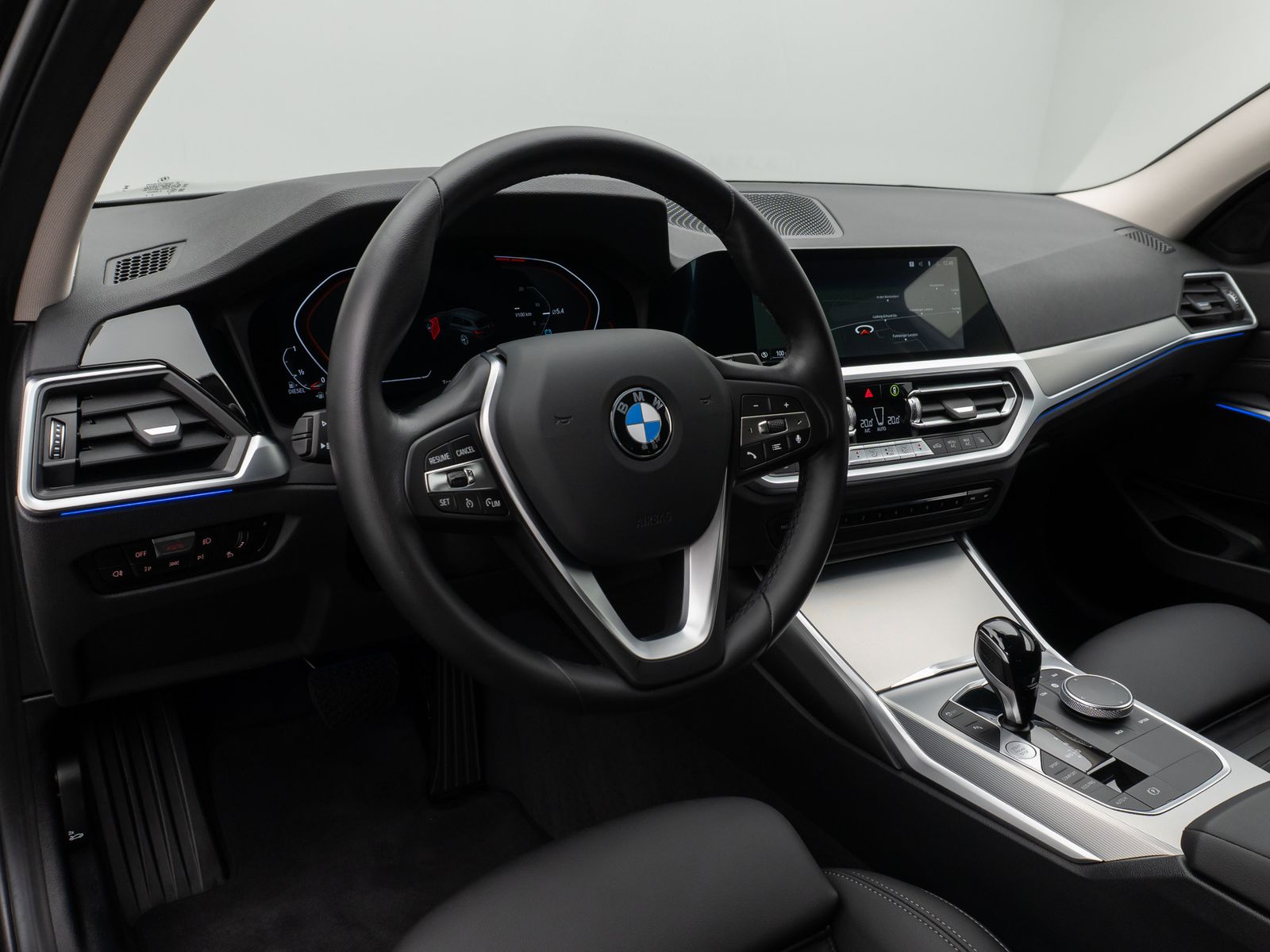 Fahrzeugabbildung BMW 320d Sport Line Kamera DAB HiFi Lordos Alarm LED