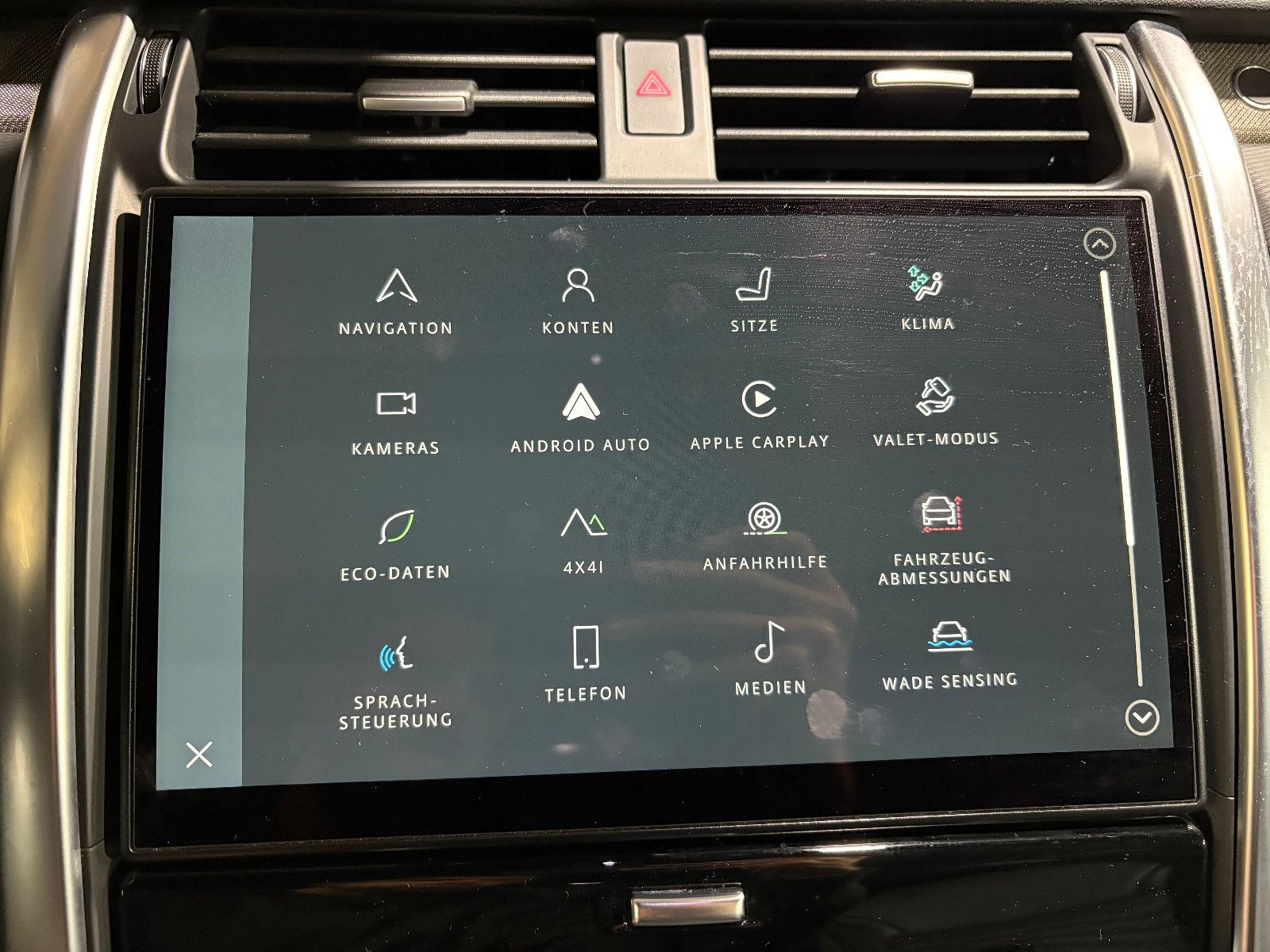 Fahrzeugabbildung Land Rover Discovery 5 R-Dynamic SE AWD/7-SITZER/360''KAM