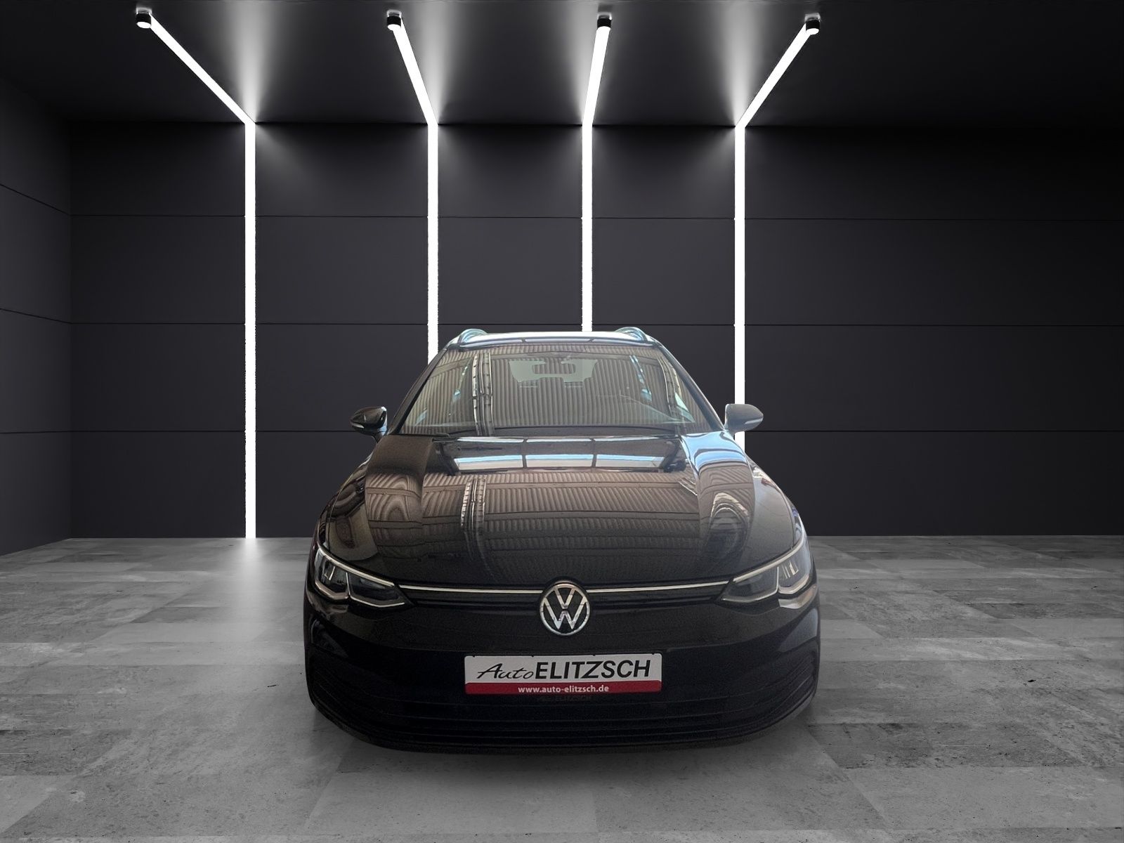 Fahrzeugabbildung Volkswagen Golf VIII Variant TDI Life DSG LED Navi AID PDC