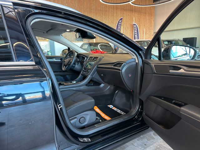 Ford Mondeo Turnier Titanium AWD *AHK*Kamera*Klima*BT