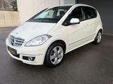 Mercedes-Benz A 160 Avantgarde BlueEfficiency*TÜVNEU*Rentnerf* - Mercedes-Benz A 160 in Essen