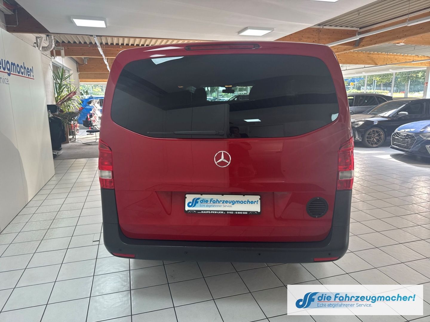 Fahrzeugabbildung Mercedes-Benz Vito Kasten 114 CDI  lang Temp PDCv+h Klima Berg