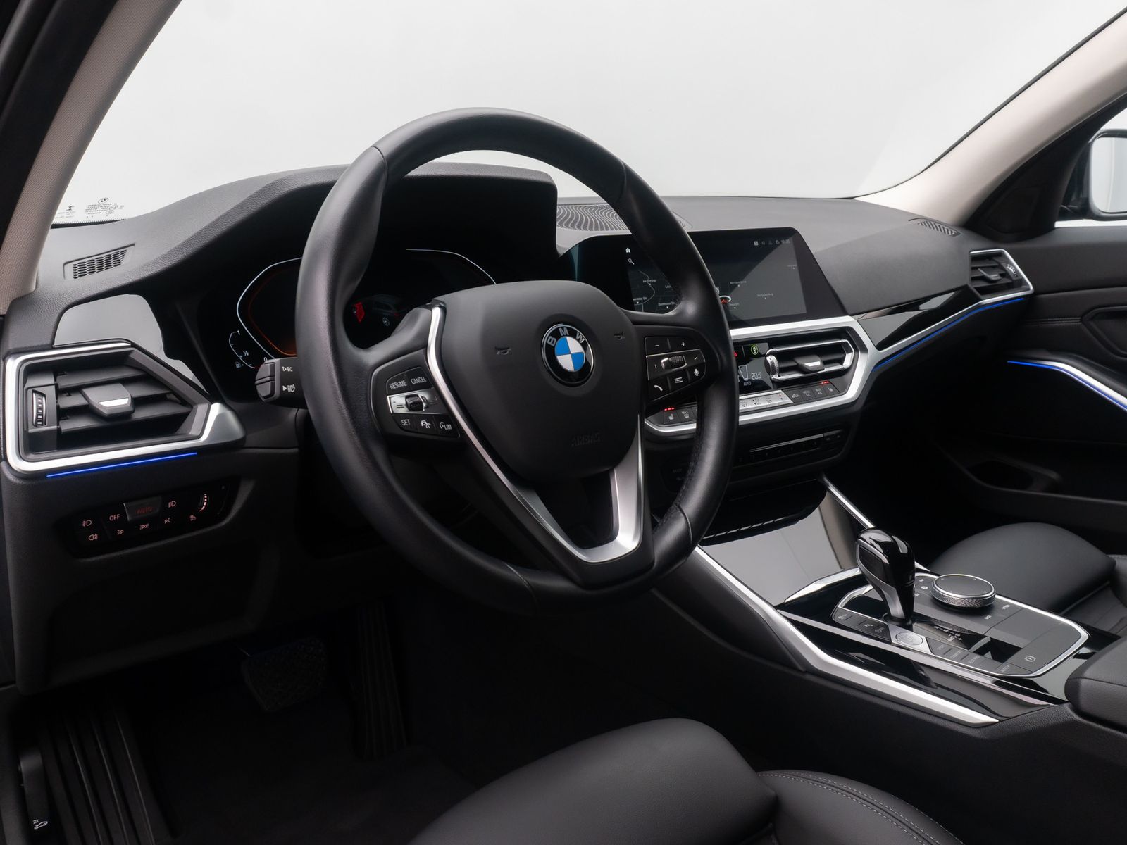 Fahrzeugabbildung BMW 320i Sport Line Laser DAB Kamera HiFi ACC Alarm