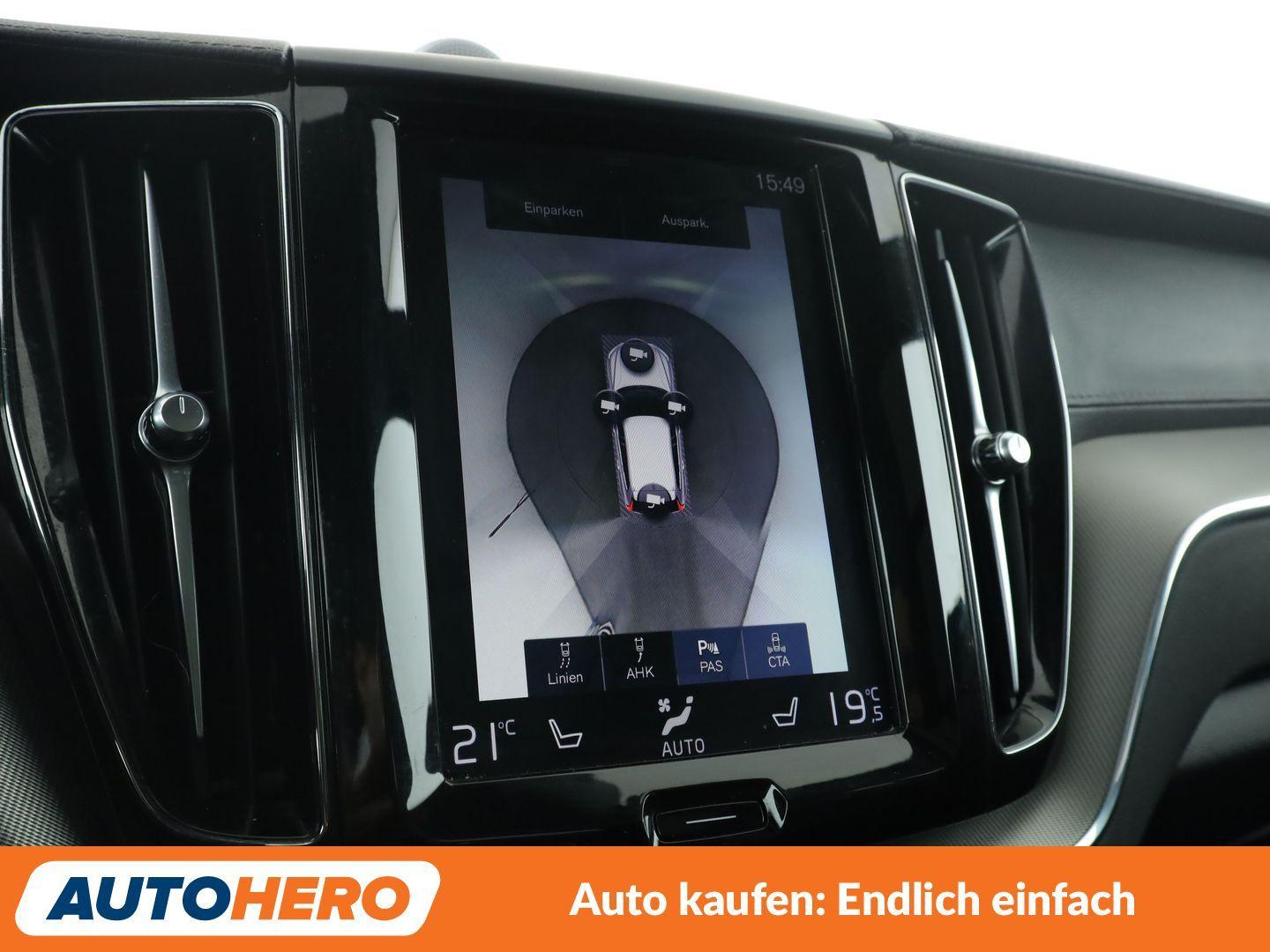 Volvo XC60 2.0 D5 R Design AWD Aut.*NAVI*HEAD-UP*LED*