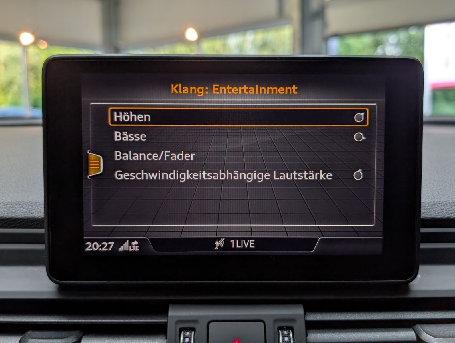 Fahrzeugabbildung Audi Q5 45 TDI Quattro S-Line Sport TEMP MMI SHZ 20"