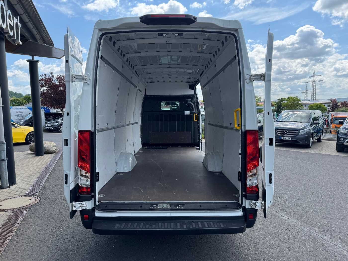 Fahrzeugabbildung Iveco Daily 35S16 *Klima*Radstand4.100mm*