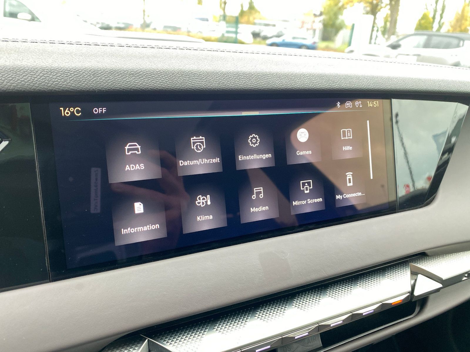Fahrzeugabbildung DS Automobiles DS4 Benzin Automatik 130 ETOILE *LEDER*MatrixLED