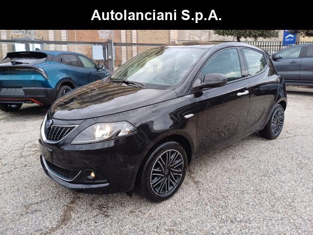 Autres LANCIA Ypsilon 1000 HYBRID GOLD 70CV 5 POSTI CAR