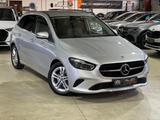 Mercedes-Benz B 200d+AMBIENTE+KAMERA+AHK+JUNGE STERNE GARANTI