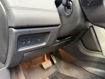 Land-Rover Discovery - 11