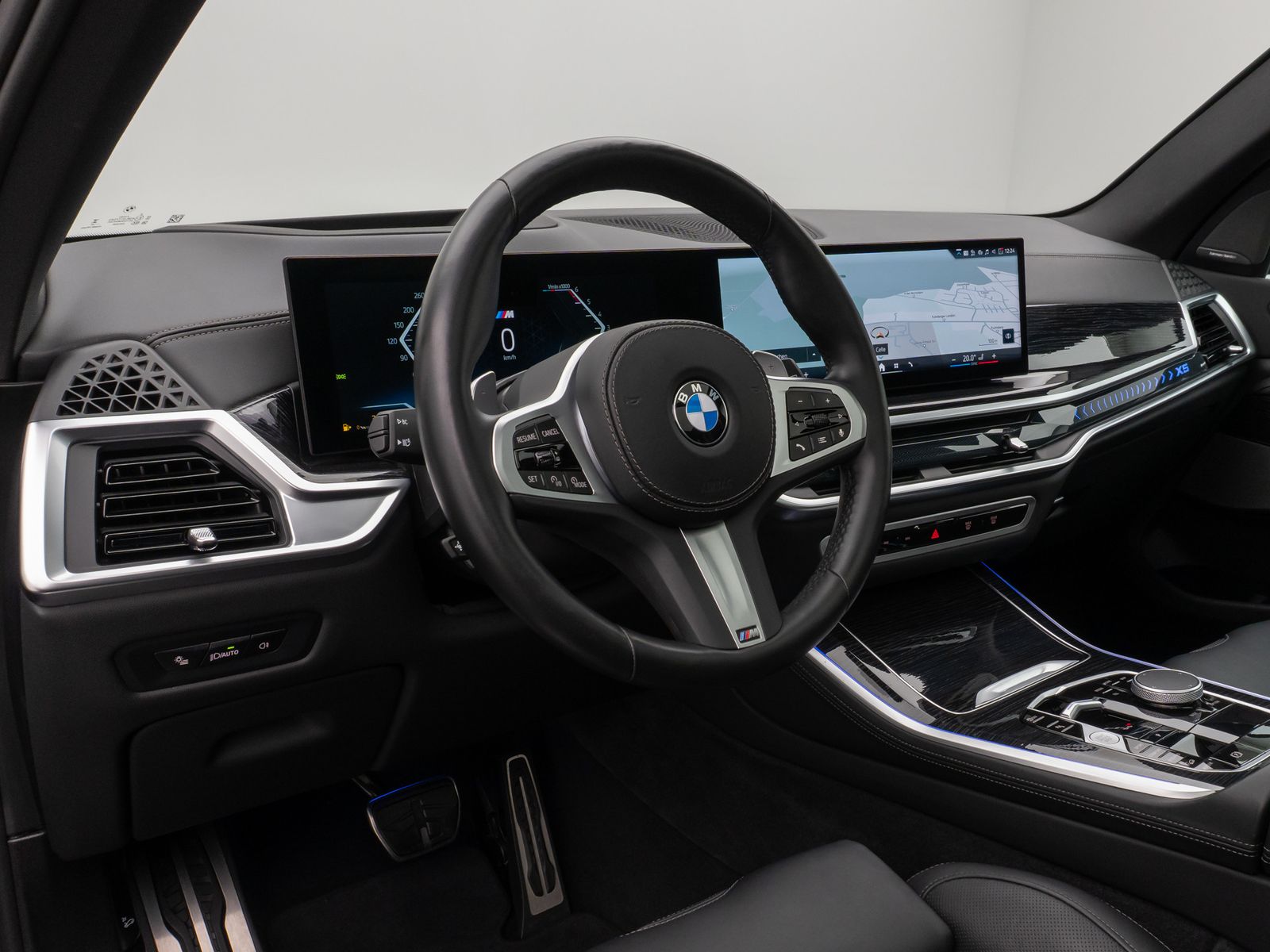 Fahrzeugabbildung BMW X5 xD30d M Sport Pro Panoram 360°HUD DAB H/K 22"