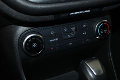 Fahrzeugabbildung Ford Fiesta Cool &  Connect AUTOMATIK 5-trg CAM NAVI