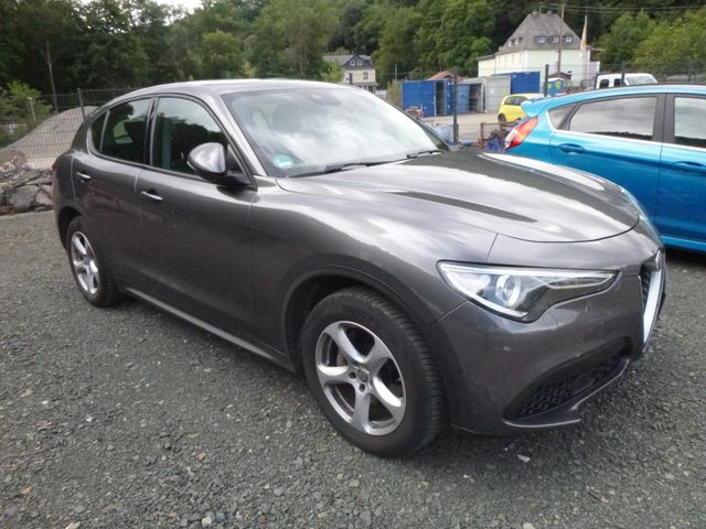 Stelvio Super 2.2 Diesel Automatik