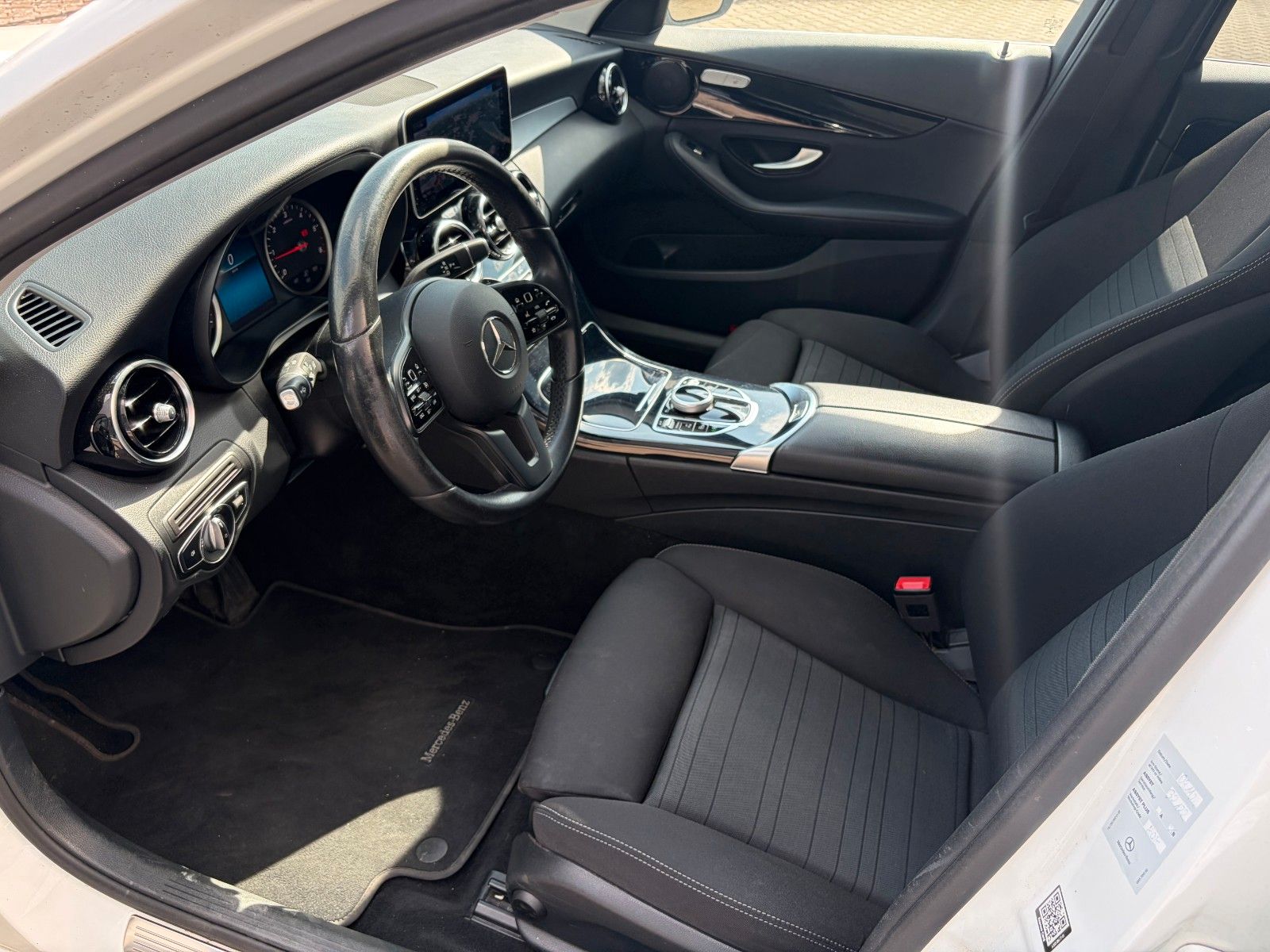 Fahrzeugabbildung Mercedes-Benz C 180 T d Bussiness Plus Navi Autom.