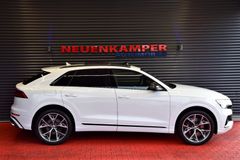 Fahrzeugabbildung Audi SQ8 4.0 TDI quattro Matrix Pano ACC B&O Carb 22"