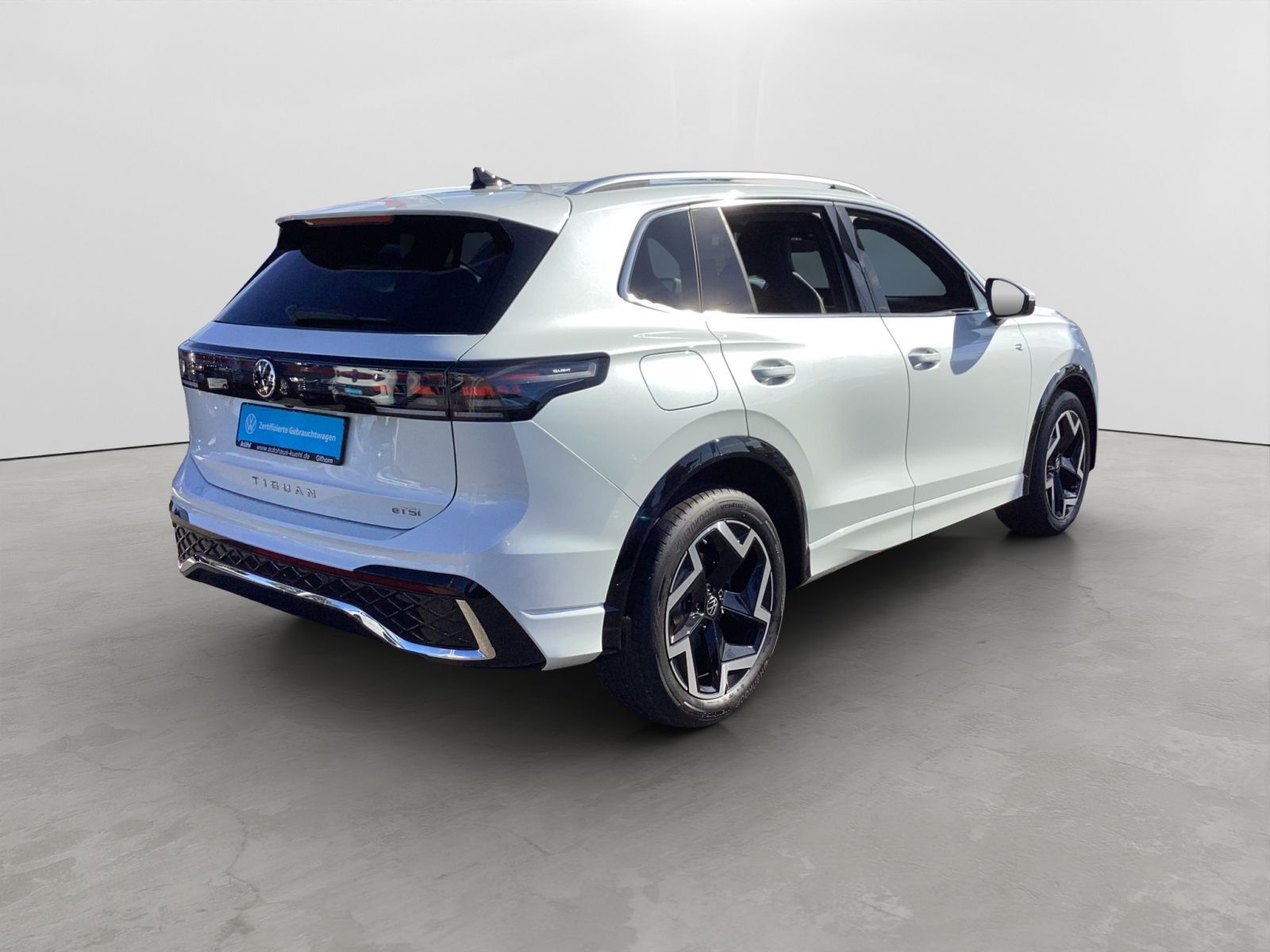 Volkswagen Tiguan 1.5 eTSI DSG R-Line IQ.Light ACC HuD 360° foto 5