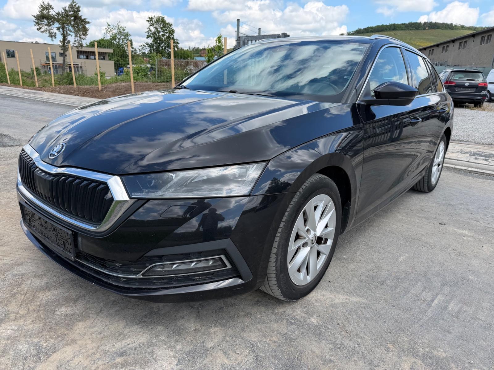 Skoda Octavia Combi First Edition