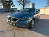 Volvo V40 T3 Momentum Vollausstattung - gebrauchte Volvo Kleinwagen