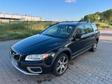 Volvo XC70 AWD 2.4 D5 Diesel - Volvo XC70 mit Diesel-Antrieb: Kombi, 2.4