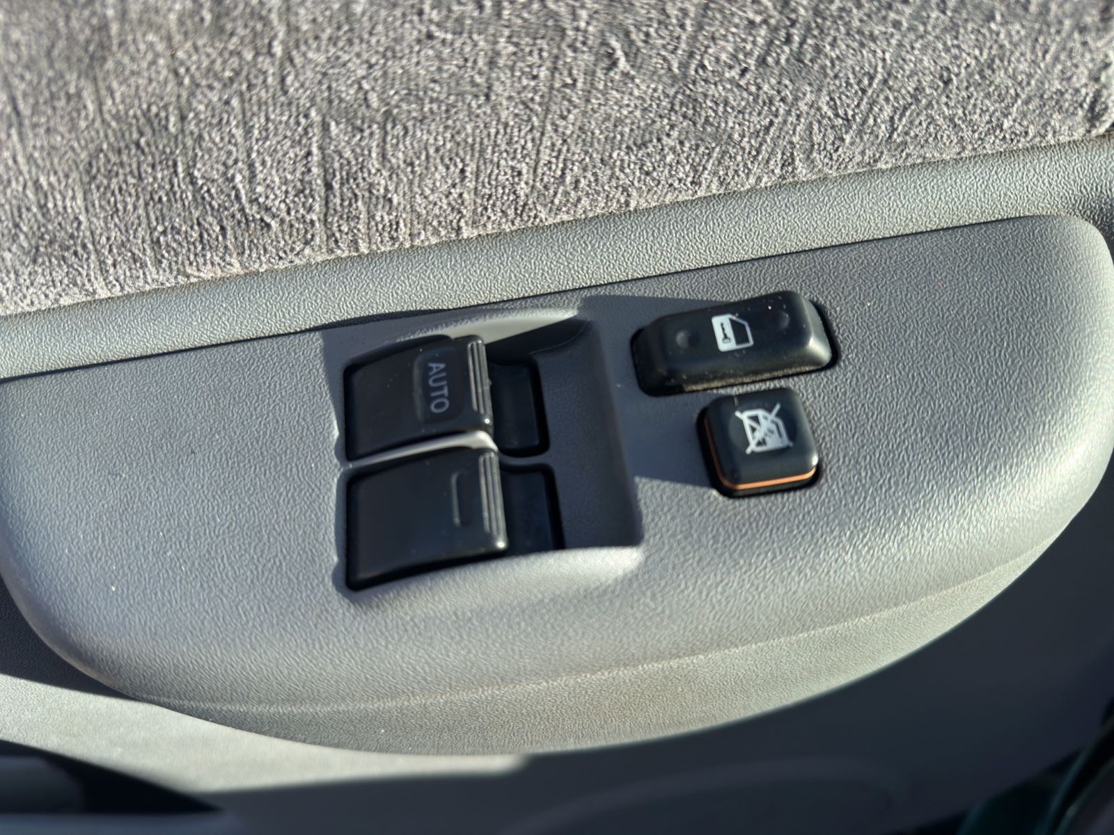 Fahrzeugabbildung Toyota Yaris Verso 1.3 linea Servo/Dachreling/TÜV NEU