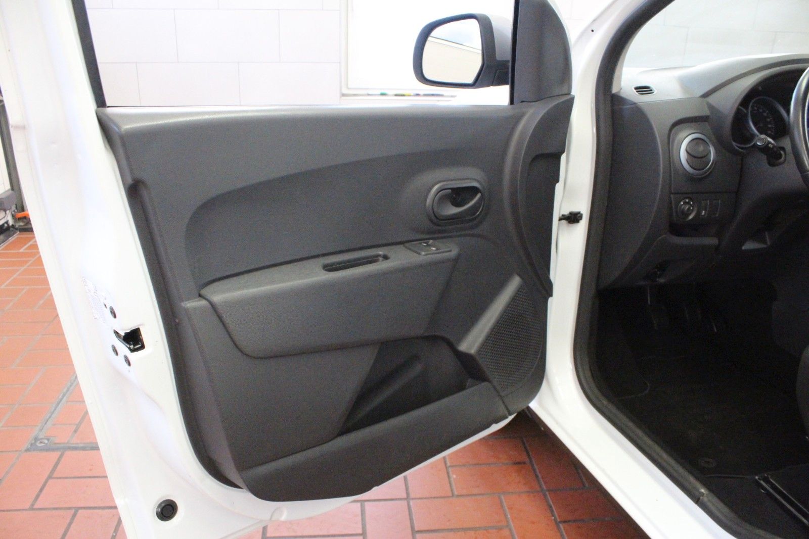 Fahrzeugabbildung Dacia Dokker TCe 115 Stepway *Navi*Klima*Shz
