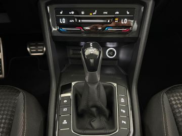 Volkswagen Tiguan - 11