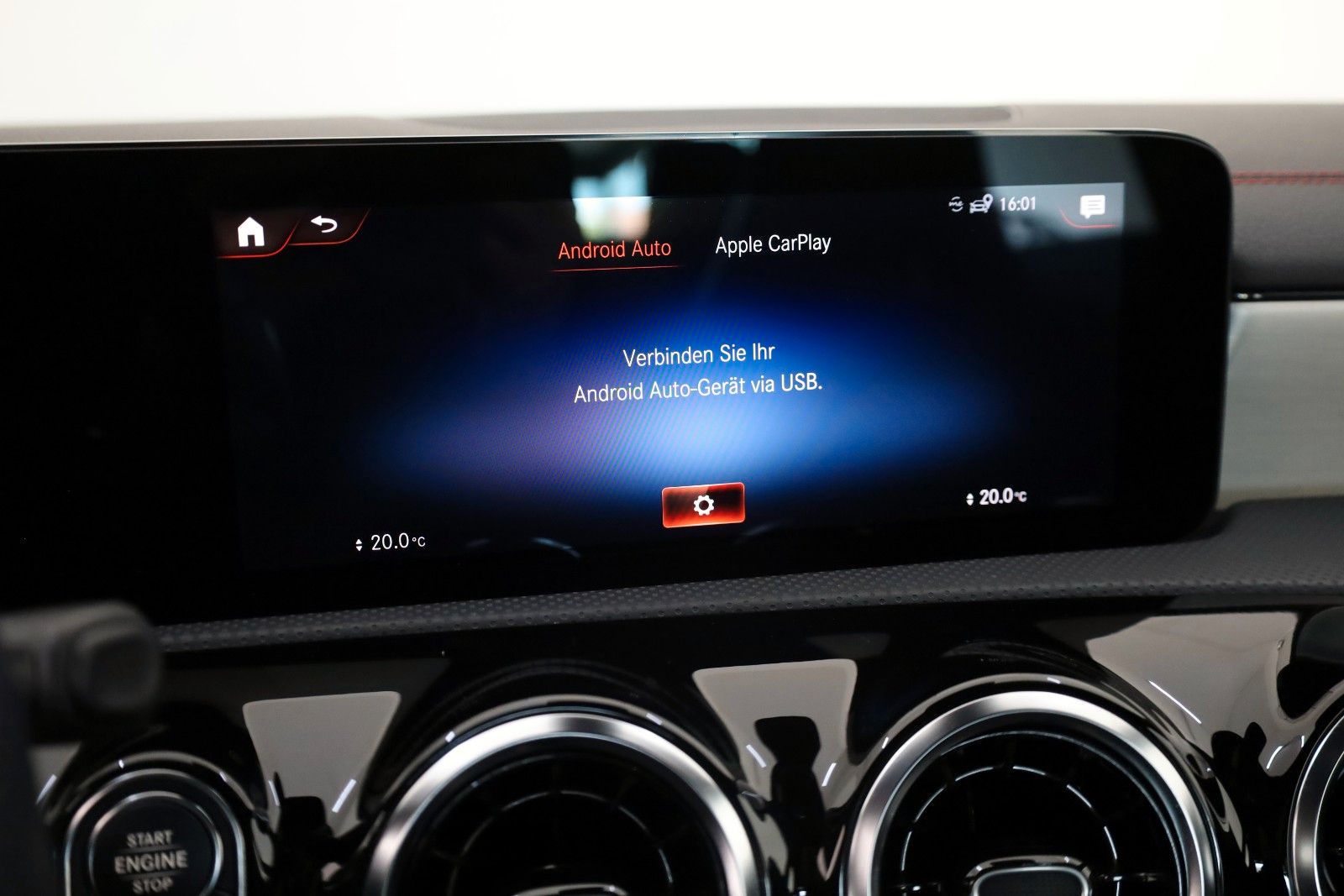 Fahrzeugabbildung Mercedes-Benz CLA 250 e, AMG-line,T.Leder,Navi,LED,CarPlay,AHK
