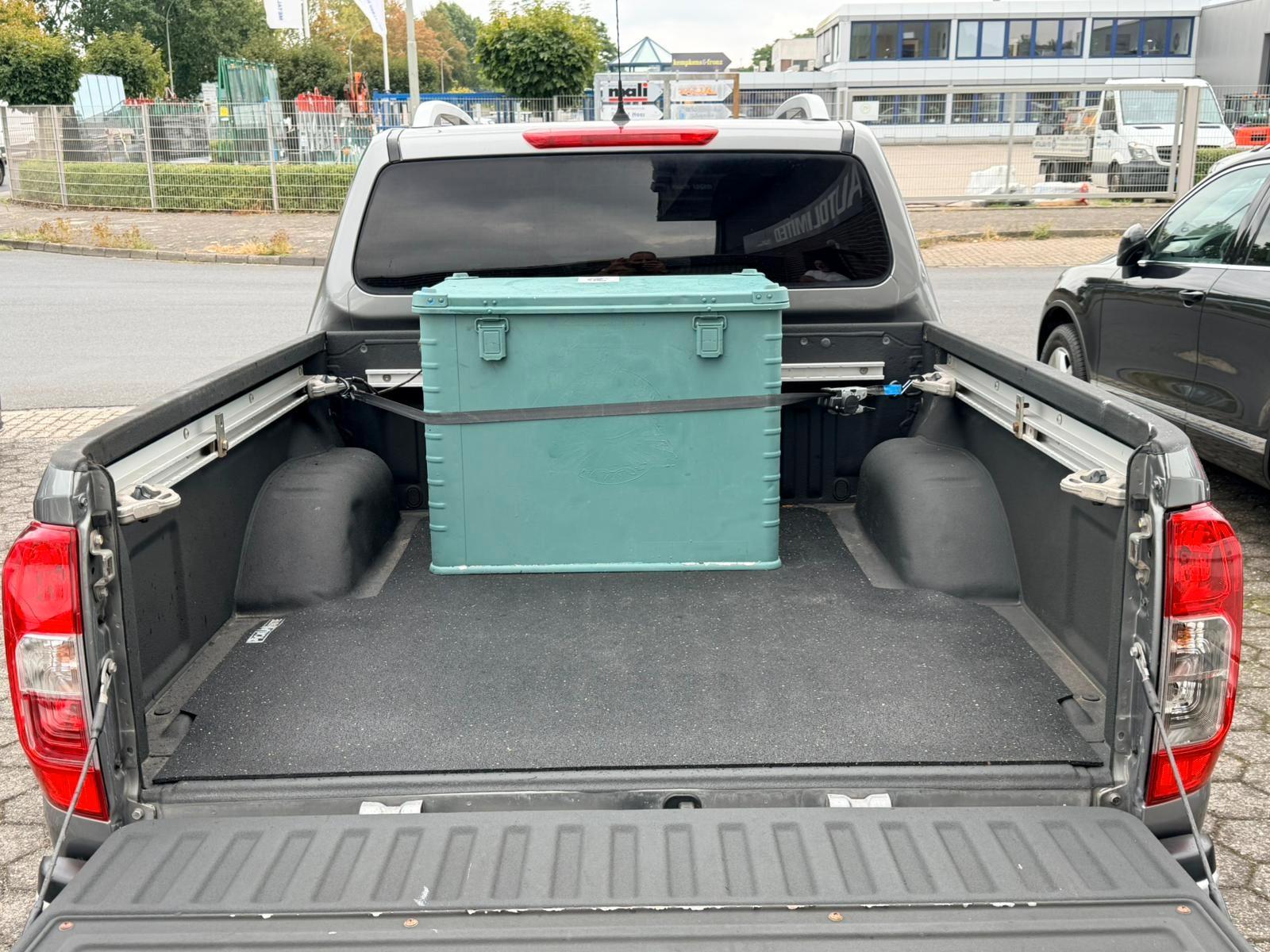 Nissan NP300 Tekna Double Cab4x4/RostFrei/360Kam