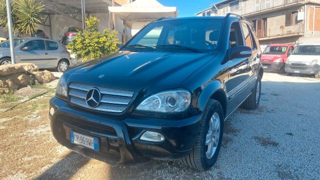 Mercedes-Benz Mercedes-benz ML 270 cdi permuto