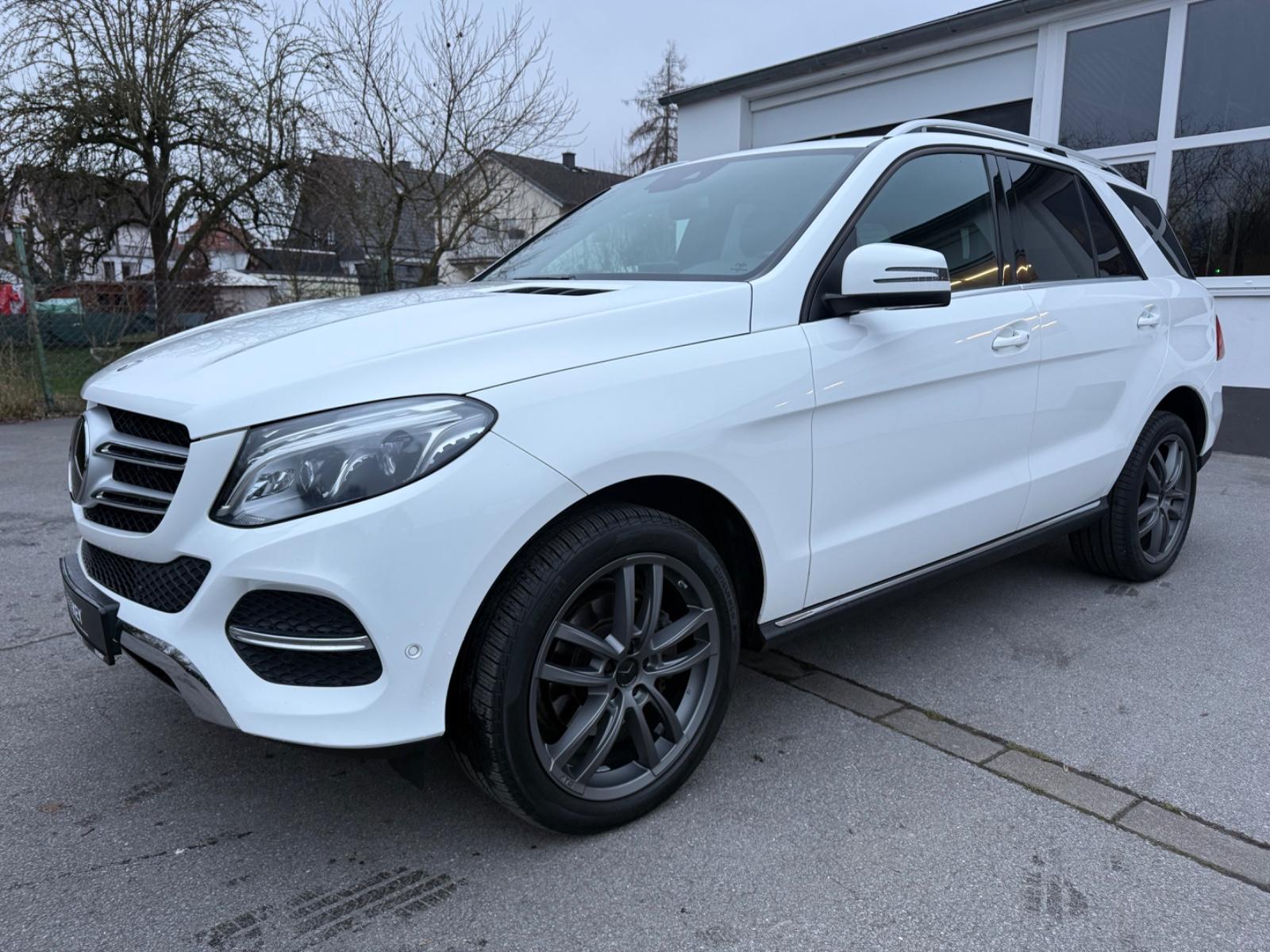 Mercedes-Benz GLE 350d°ALLRAD°AHK°TÜV NEU°SCHECKH°SCHIEBEDACH°