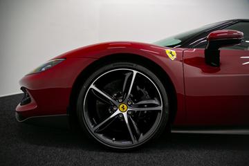 صورة 9 لـ 2022 Ferrari 296 GTB