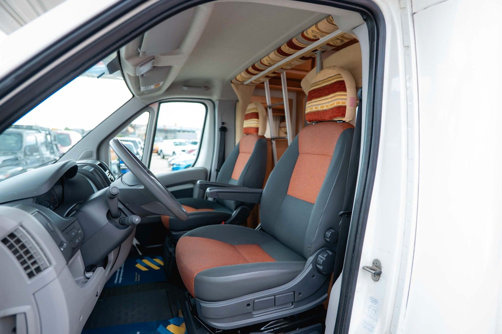 Fahrzeugabbildung Fiat Ducato Orange Camp *6 Schlafplätze*Markise*