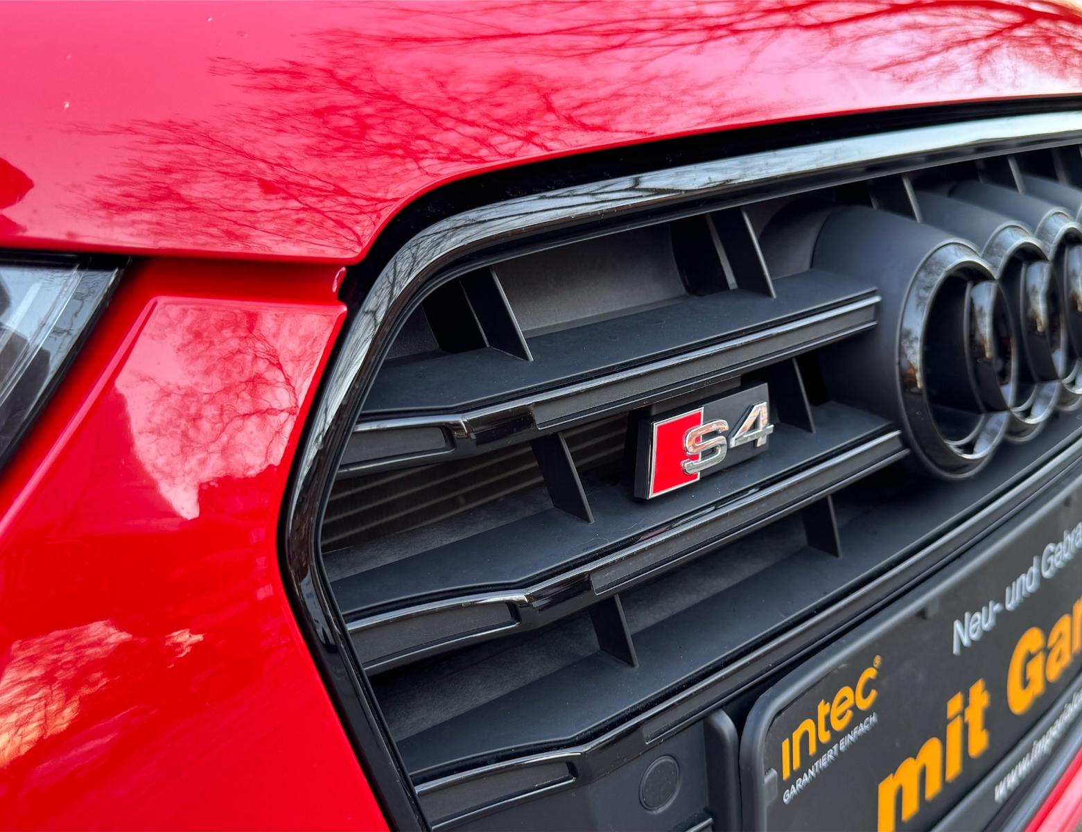 Audi S4 Avant 3.0 TFSI quattro 333 S tronic / Bang & Olufsen / Chauffage stationnaire / Sièges à mémoire