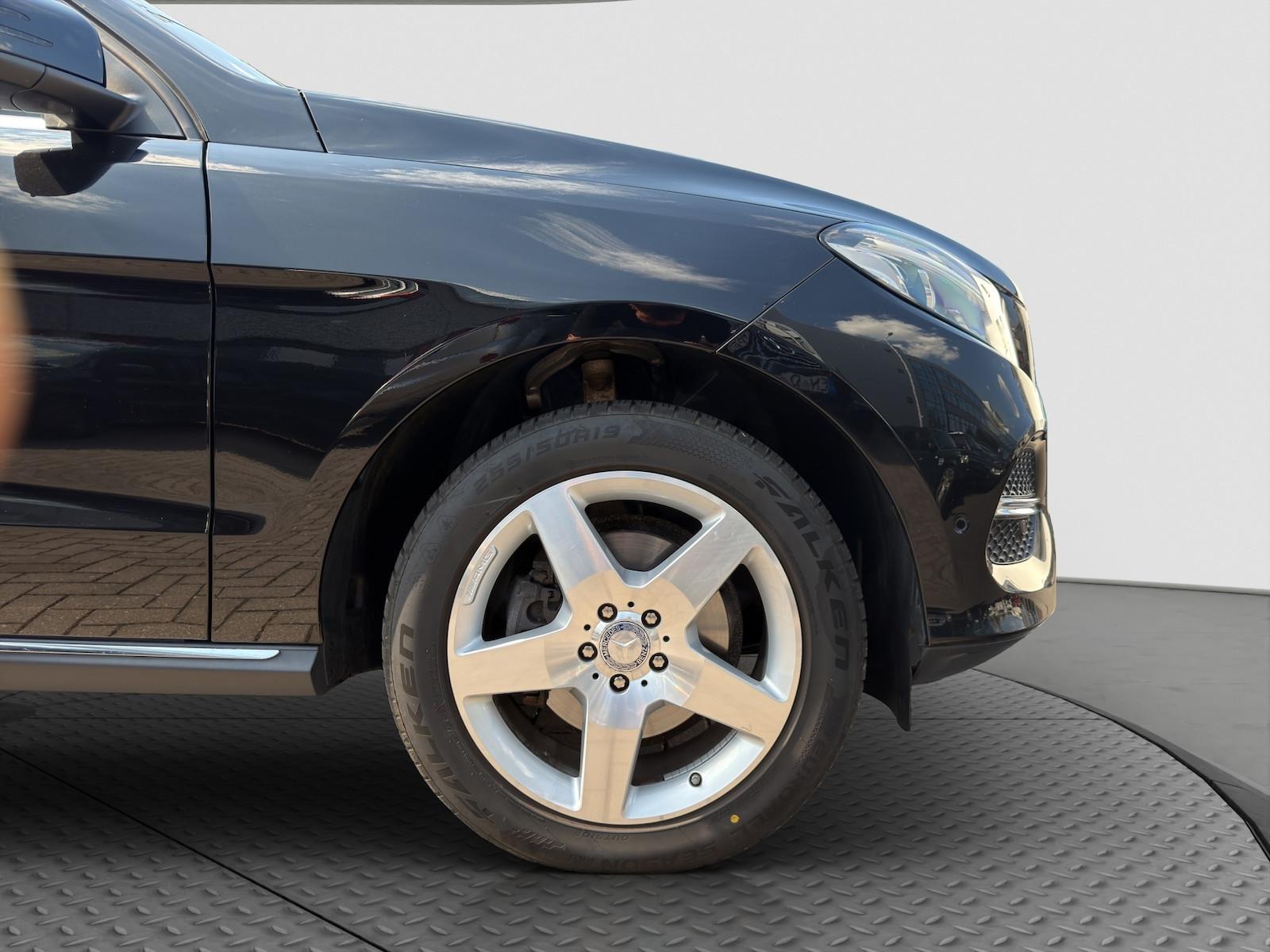 Mercedes-Benz GLE 350 d 4Matic GSHD NAVI COMAND LEDER PDC TEMP
