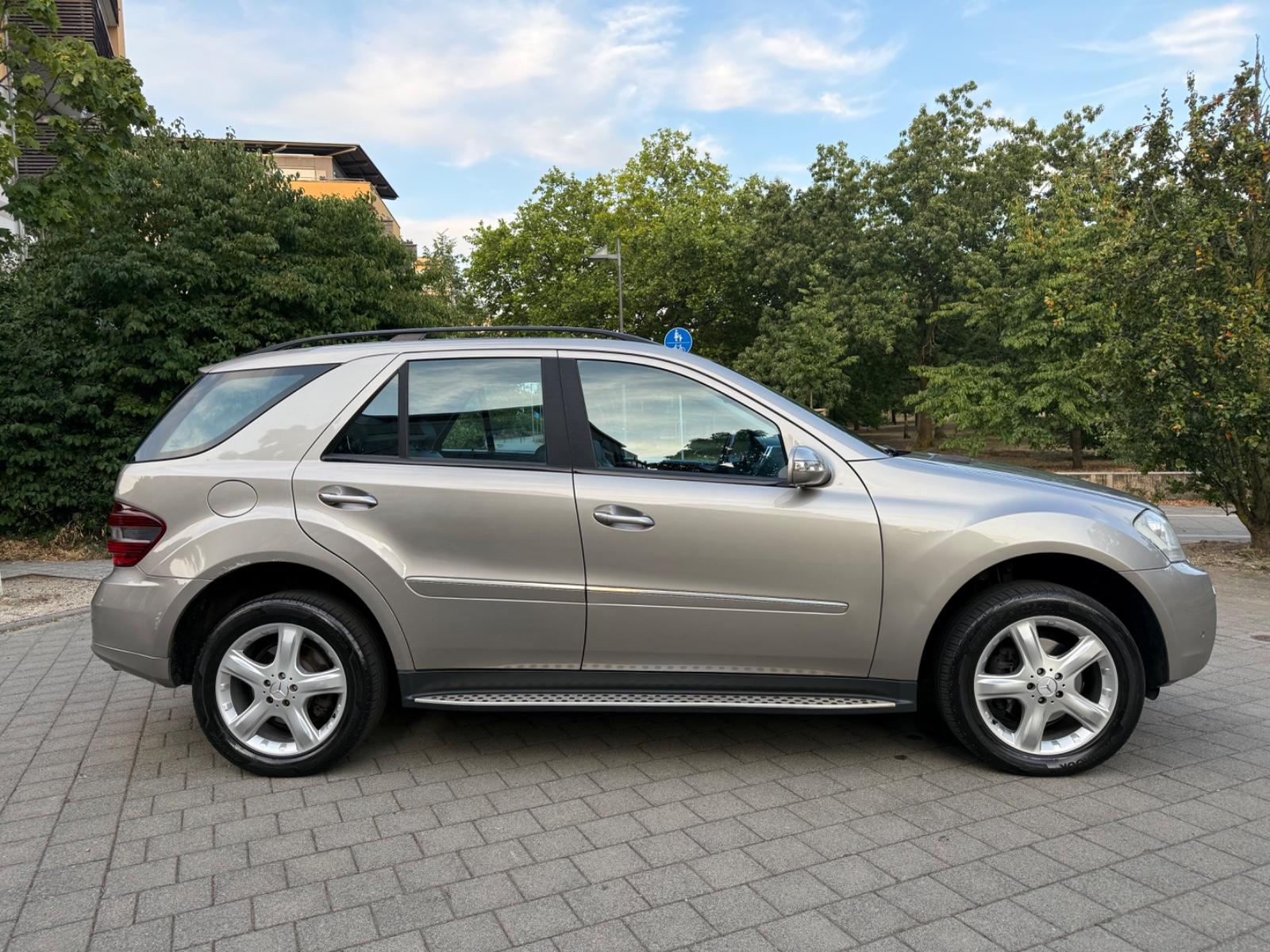 Mercedes-Benz ML 320 CDI 4Matic AMG Sportpaket/S.Belüftung/AHK