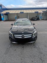 Mercedes-Benz GLA 200 - - Mercedes-Benz GLA 200 in Mainz