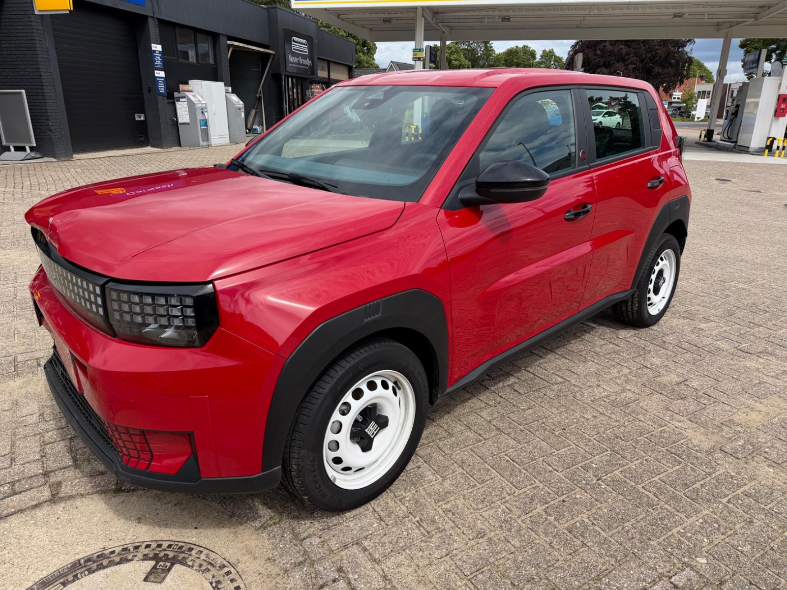 Fiat Grande Panda Elektro 83 kW Red