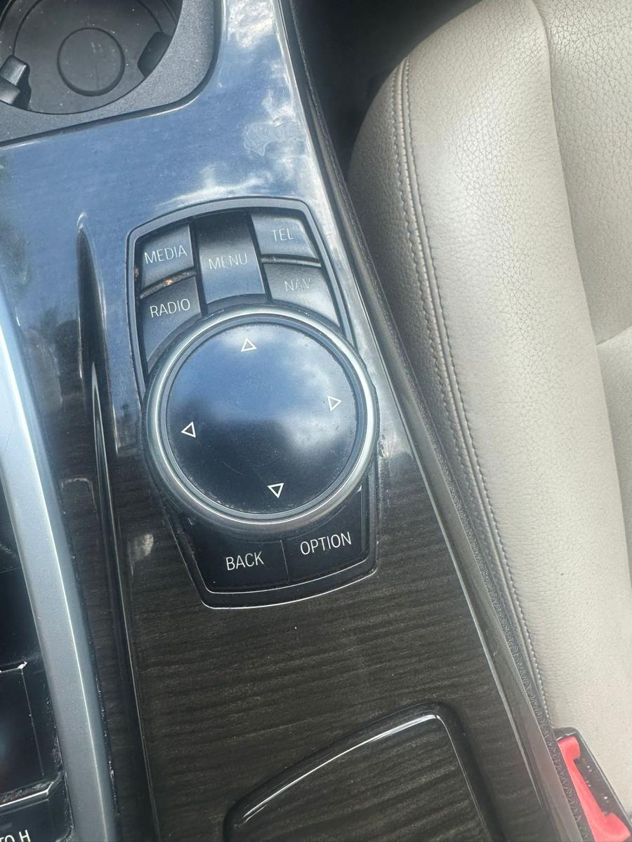 BMW 525 2014 — photo 18