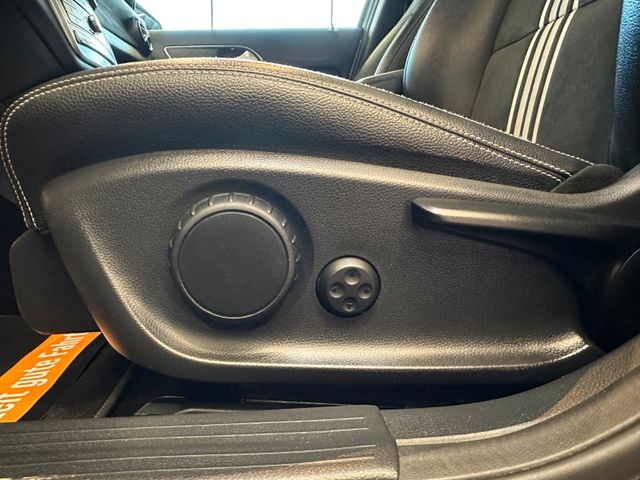 Mercedes-Benz GLA 220 d *4Matic *AHK*AMG*Pano*G Tronic*