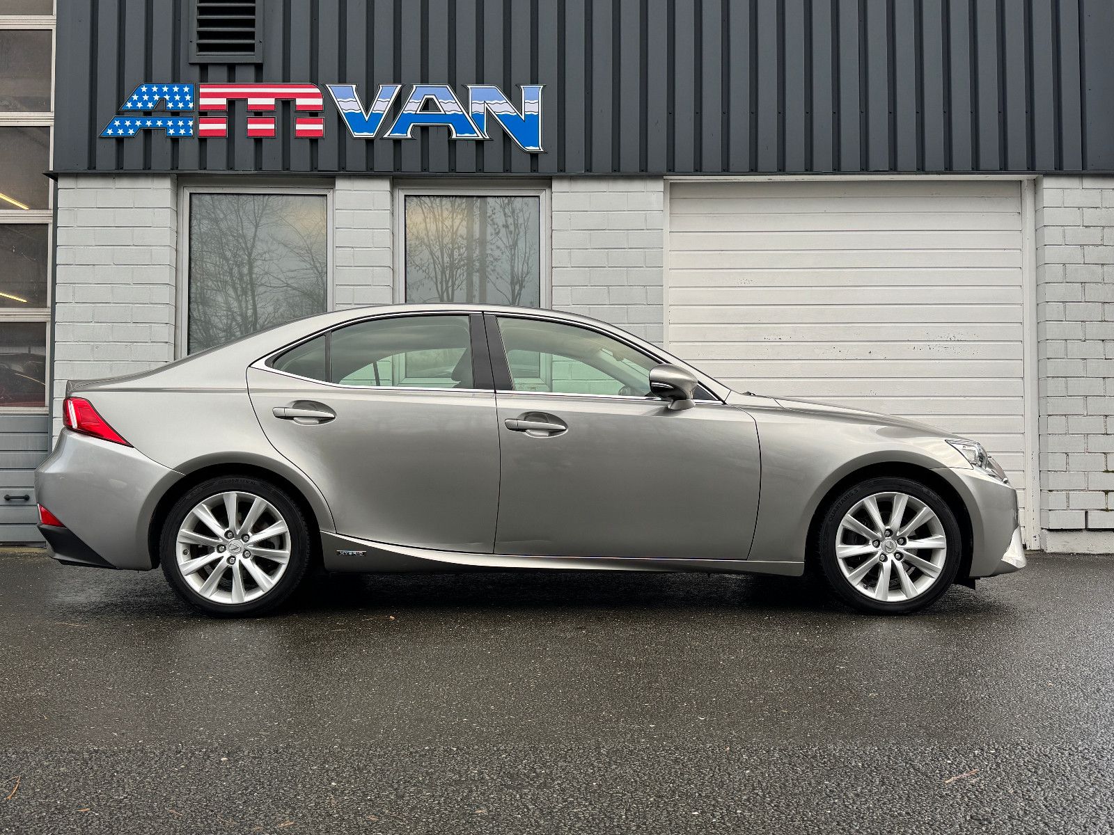 Fahrzeugabbildung Lexus IS 300h Vollhybrid Leder Kamera Navi