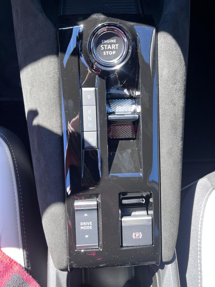 Fahrzeugabbildung Alfa Romeo Junior Ibrida 1.2 VGT -Hybrid 107 Sport Speciale