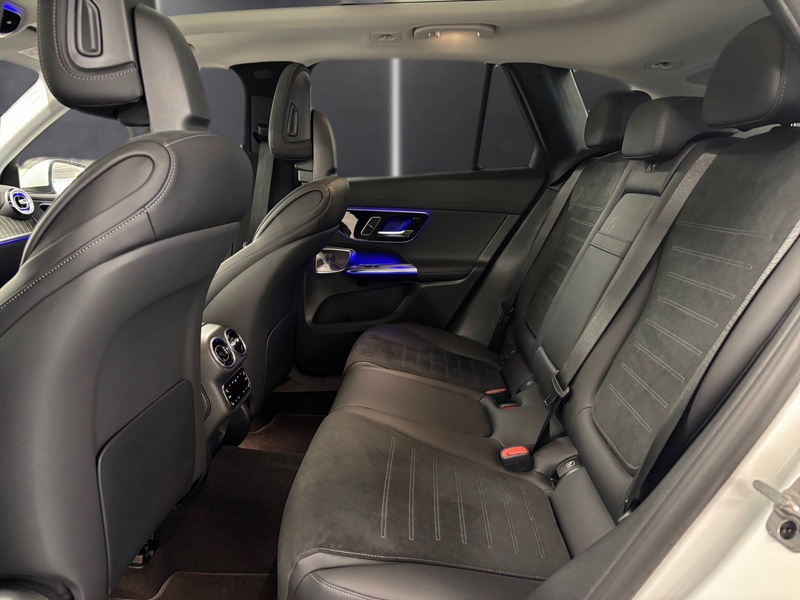 Fahrzeugabbildung Mercedes-Benz GLC 220 d 4M Plus*STDHZG*Pano*HUD*DIGITAL*360°*