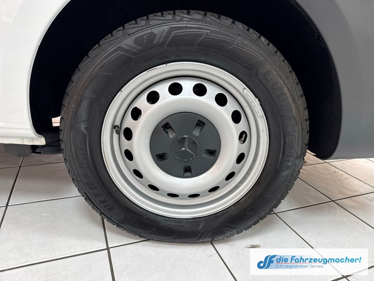 Fahrzeugabbildung Mercedes-Benz Vito Kasten 114 CDI BT RWD lang  Parklenkass. Te