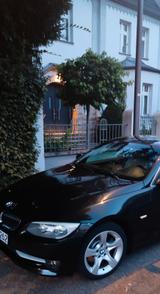BMW 325d Cabrio -  Eleganz trifft auf Effizienz - BMW 325 in Düsseldorf