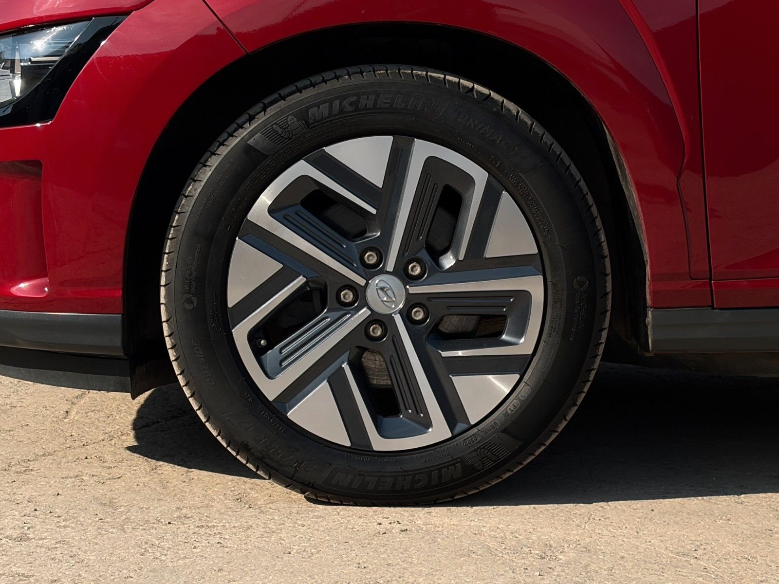 Fahrzeugabbildung Hyundai KONA E Select SHZ LHZ ACC PDC LKA Navi CarPlay