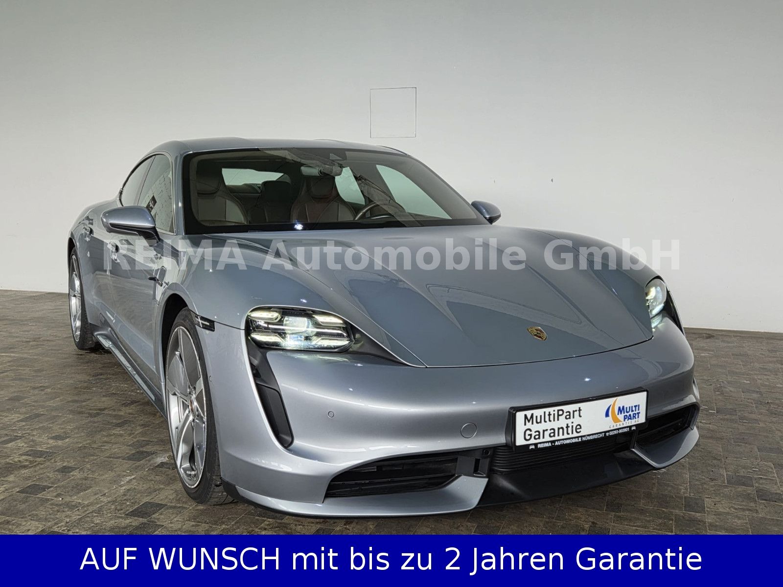 Fahrzeugabbildung Porsche Taycan Turbo 93 KWH, SOH 93,5%, LED