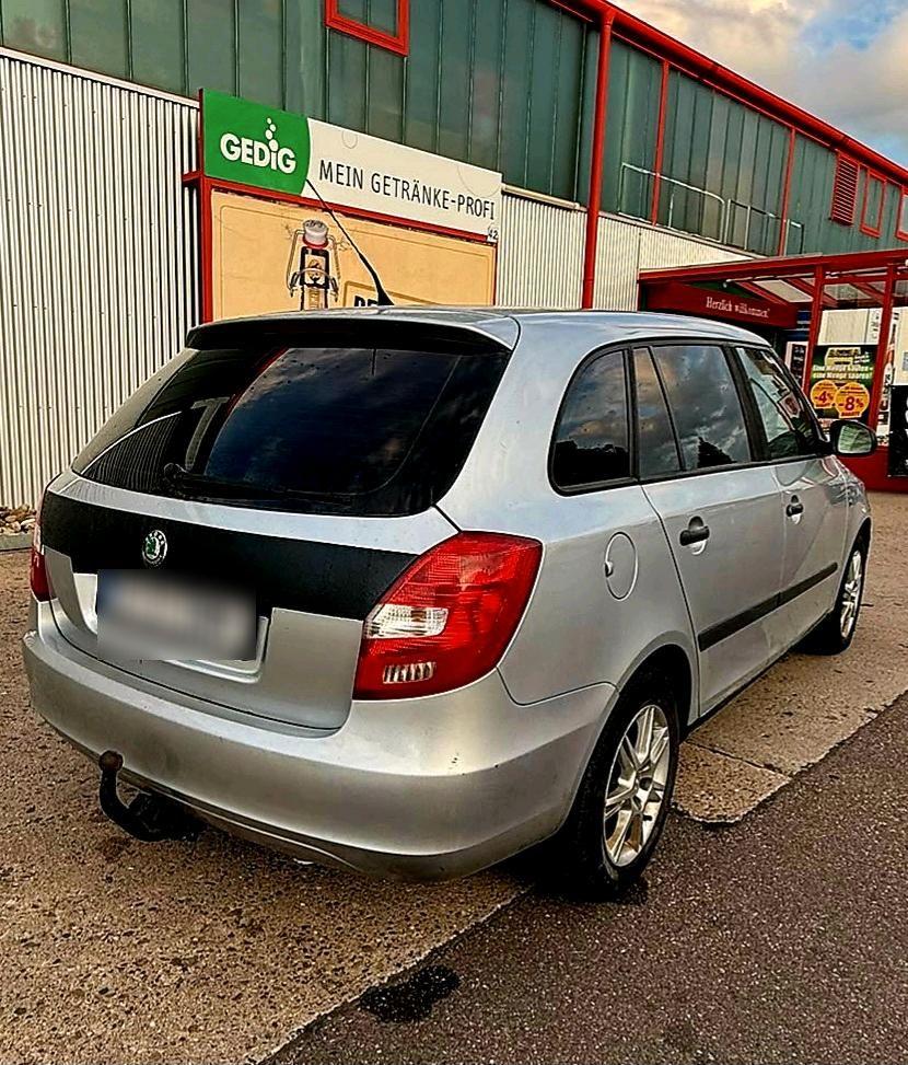 Skoda Fabia 2011 — interior