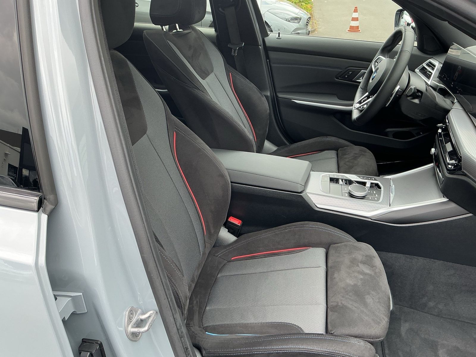 BMW 330 - Bild 15