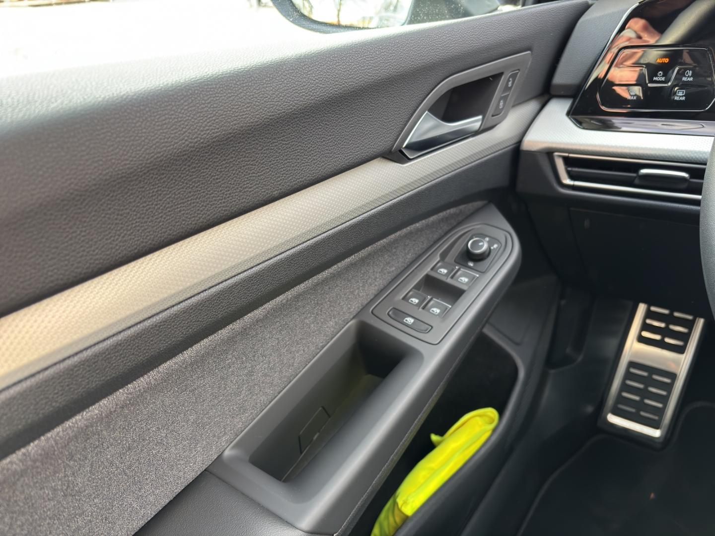 Fahrzeugabbildung Volkswagen Golf MOVE VIII MOVE 1,0 TSI, Navi, ACC,Rü-Kamera