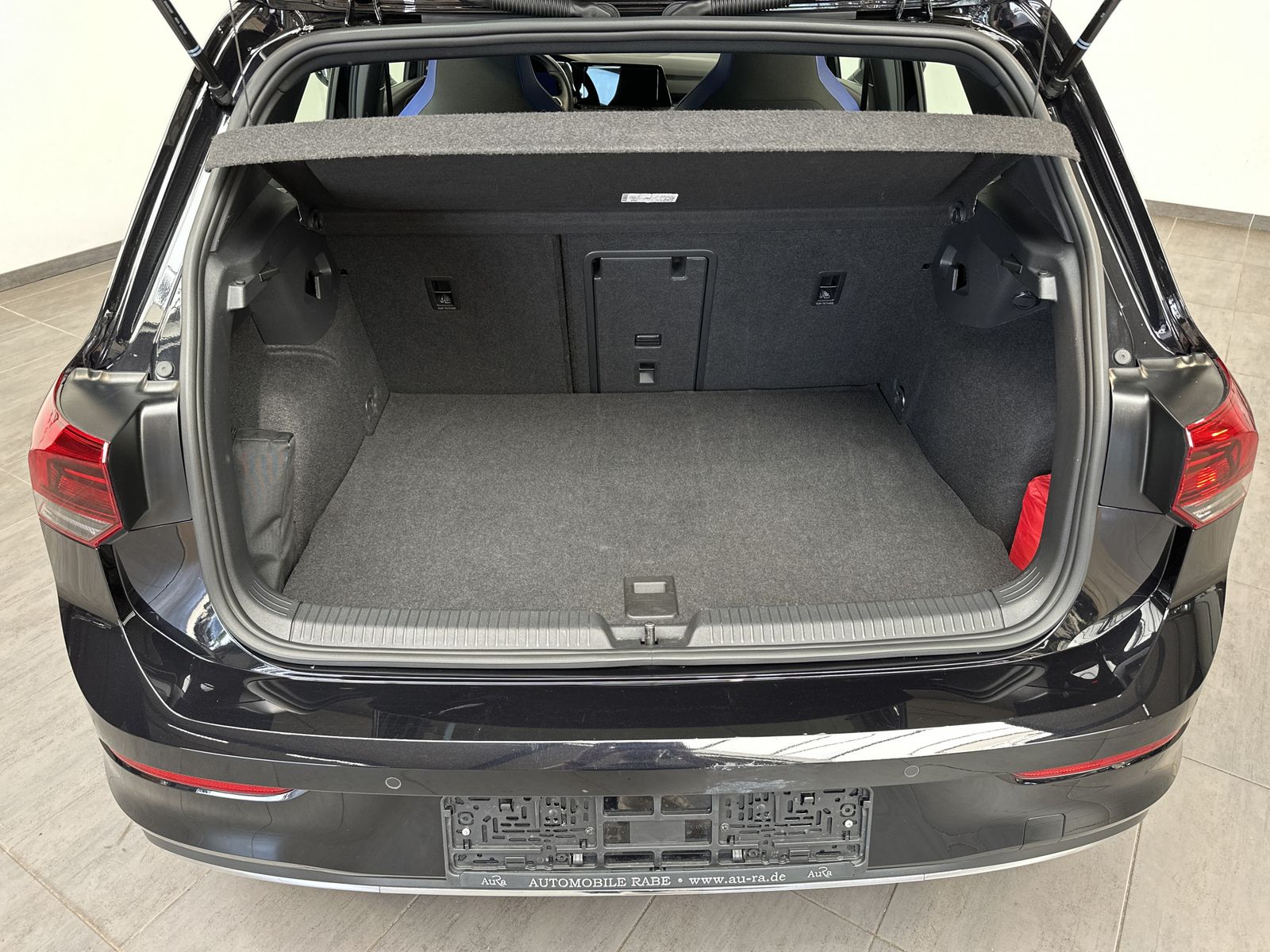 Fahrzeugabbildung Volkswagen Golf 1.4 eHybrid DSG GTE NAV+LED+ACC+CARPLAY+VC